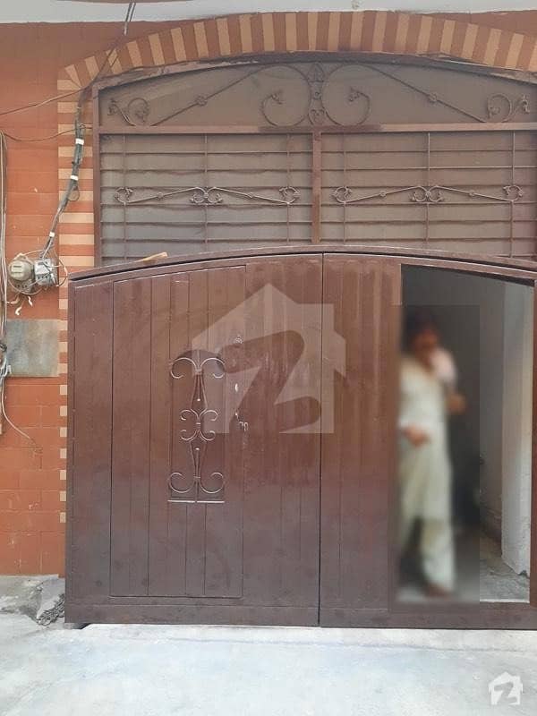 کیولری گراؤنڈ لاہور میں 2 کمروں کا 3 مرلہ مکان 80 لاکھ میں برائے فروخت۔