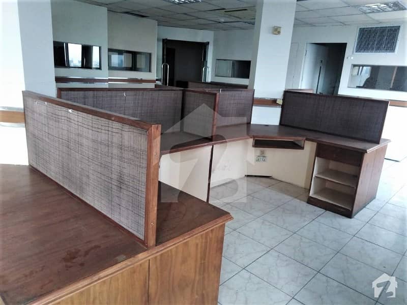 1650 Sq Feet Fully Furnished Office On 130000 Monthly Rent On Main Boulevard Gulberg