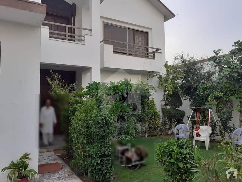 1 Kanal House In Madina Town For Sale