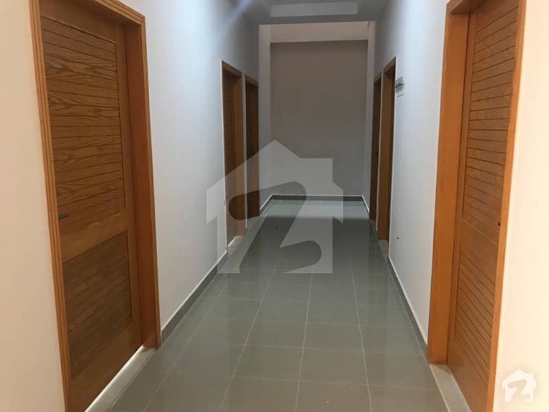 240  Square Feet Flat In Gulberg For Rent