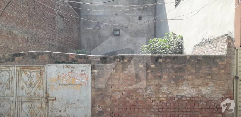 عابد مارکیٹ لاہور میں 5 مرلہ رہائشی پلاٹ 95 لاکھ میں برائے فروخت۔