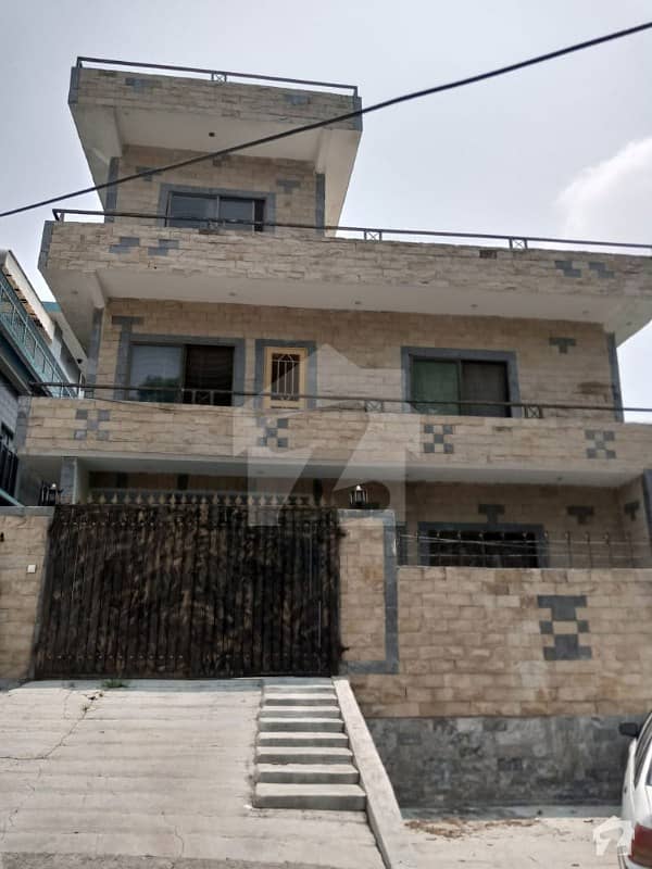 30x60 Triple Storey House Is Available For Sale