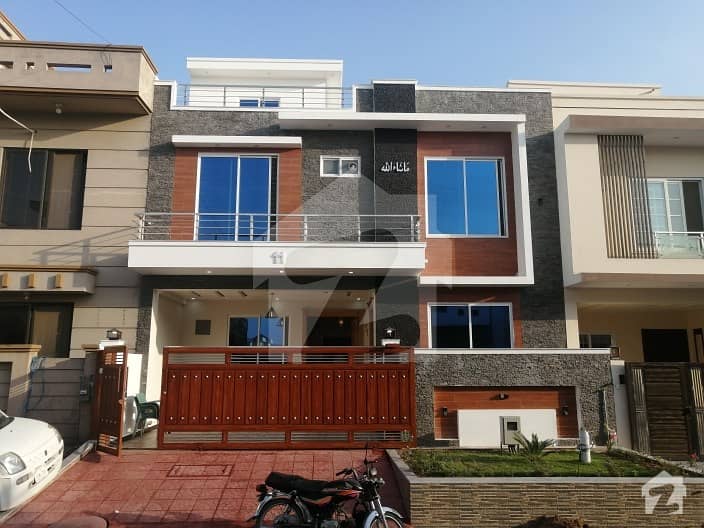 G 13 Brand New 30 60 Solid  House For Sale All Diar Solid Wood Work Very Ideally Located Near Park Market Masjid Very Solid Construction