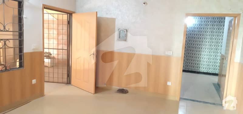 Flat Sized 1125  Square Feet Is Available For Sale In Mustafa Town