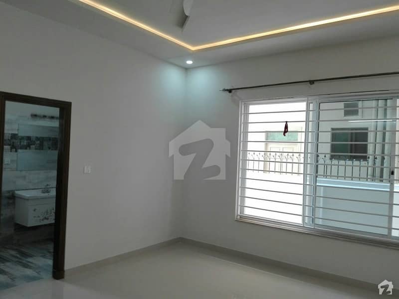 1 Kanal House Ideally Situated In National Police Foundation O-9