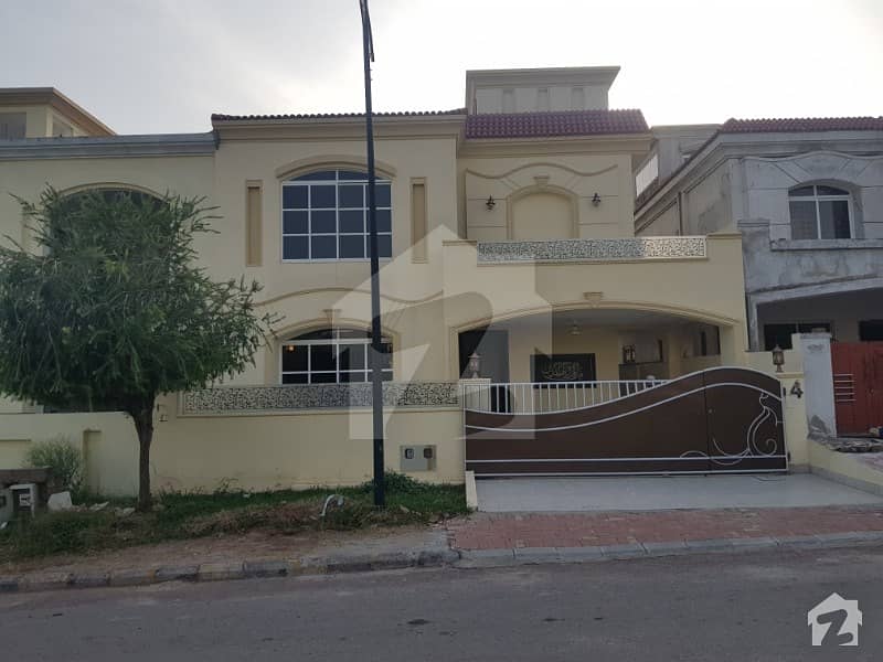 Prime Location 10 Marla 5bedrooms Brand New Park Face House For Sale In Bahria Enclave Islamabad Sector C1