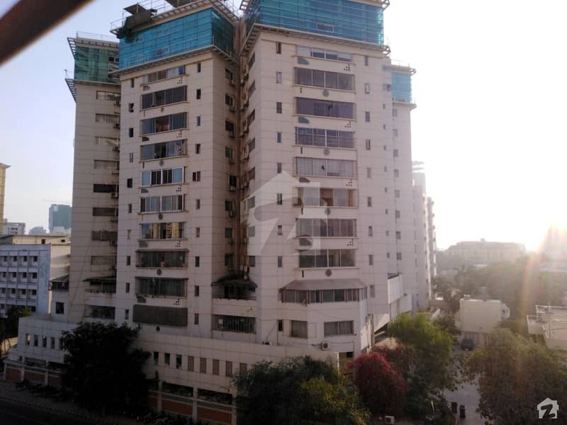 سوِل لائنز کراچی میں 4 کمروں کا 12 مرلہ فلیٹ 4.5 کروڑ میں برائے فروخت۔