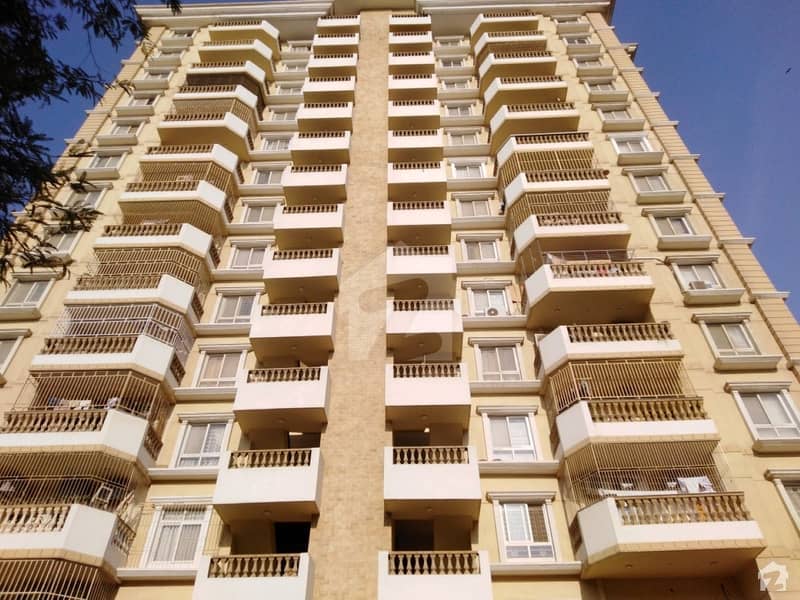 Flat Sized 2600  Square Feet Is Available For Sale In Civil Lines