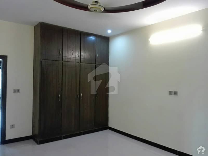 Upper Portion Available For Rent In Pakistan Town