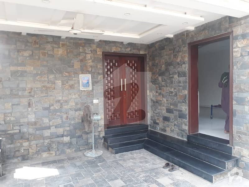 4500  Square Feet Upper Portion Situated In State Life Housing Society For Rent