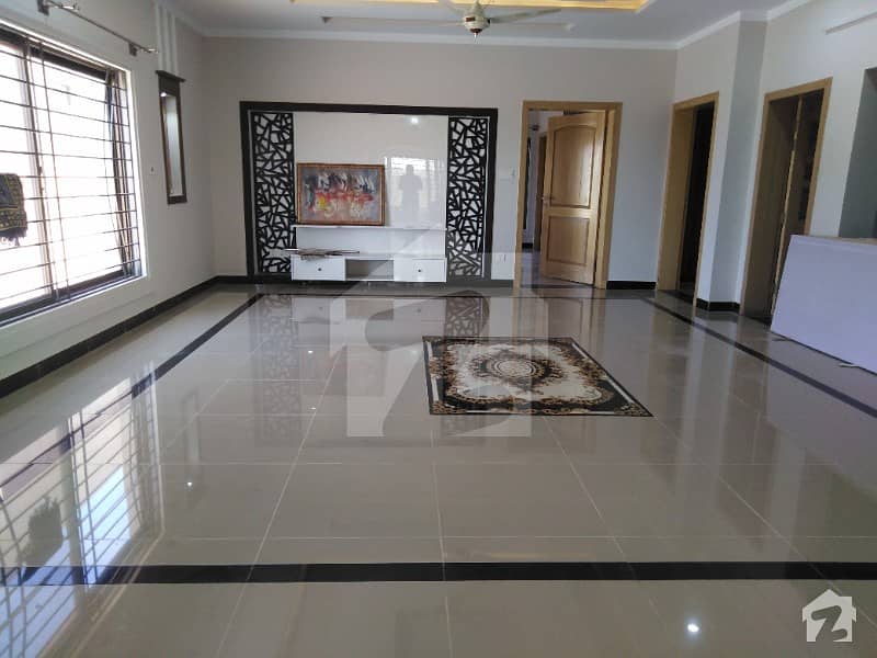 12 Marla Ground Portion Available For Rent In Bahria Town Phase 8 Sector B