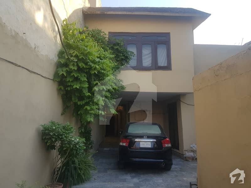 Perfect 3150  Square Feet House In Dheri Hassanabad For Sale