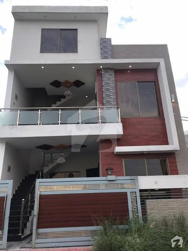 1011  Square Feet House Situated In Gulshan Colony For Sale