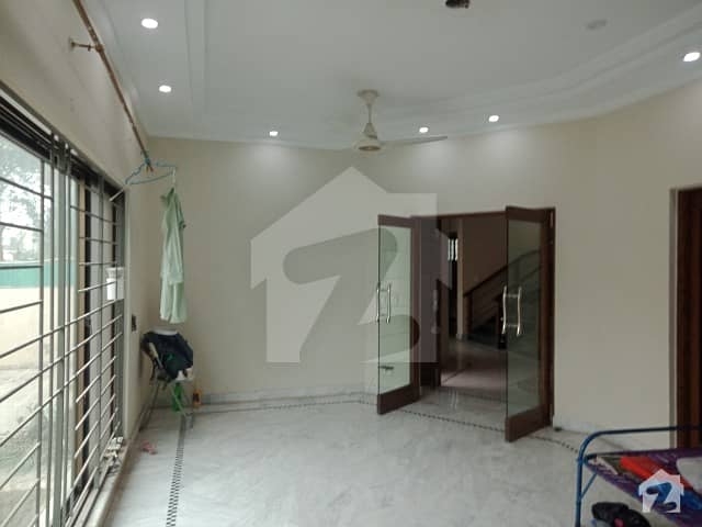 2 Kanal Commercial House For Rent