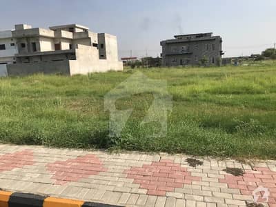 Ideal Residential Plot For Sale In F-17 Ideal Residential Plot For Sale In F-17