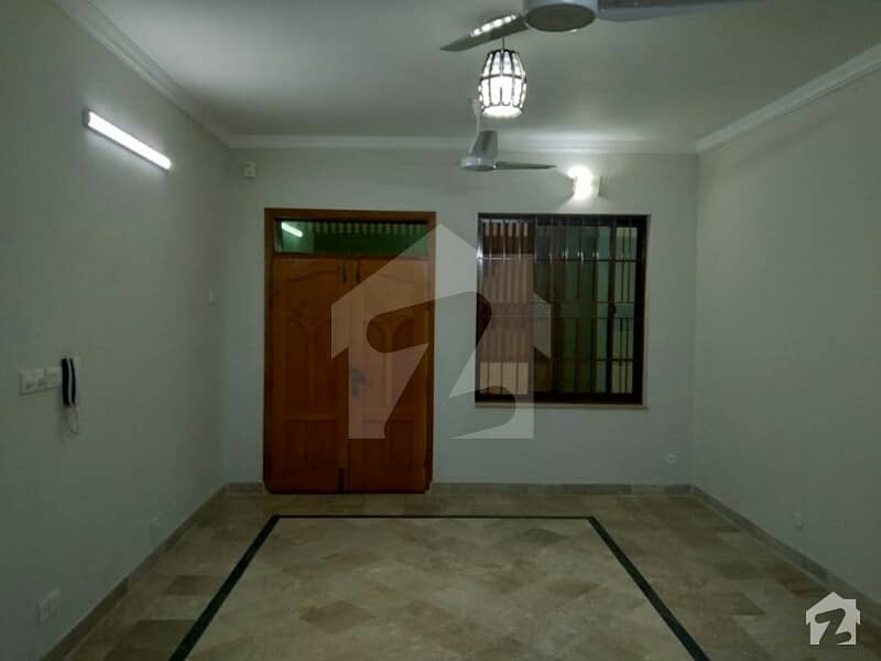 G-11 500 Square Yards Corner Triple Storey House For Sale