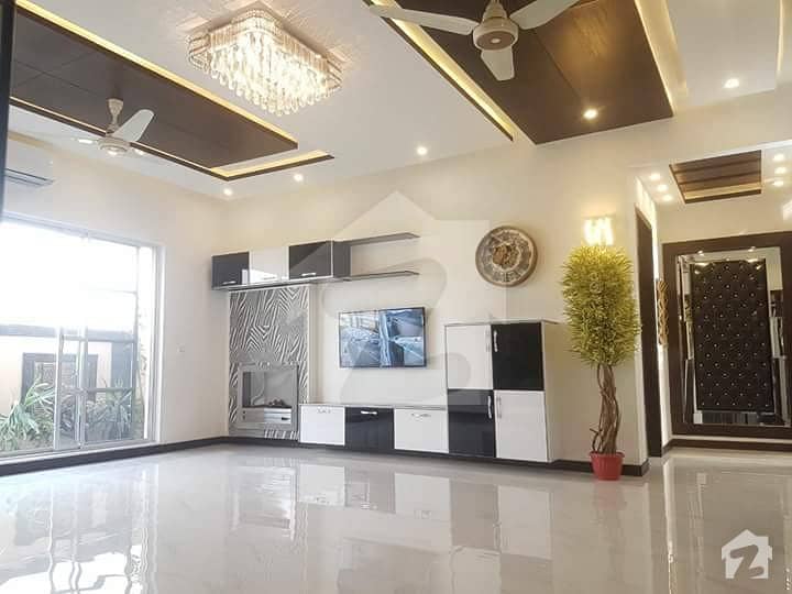 1 Kanal Luxury Bungalow Available For Rent In Dha Phase 7 Lahore