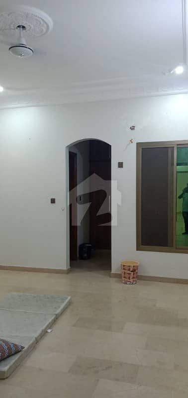 گلشنِ معمار - سیکٹر ٹی گلشنِ معمار گداپ ٹاؤن کراچی میں 4 کمروں کا 10 مرلہ بالائی پورشن 35 ہزار میں کرایہ پر دستیاب ہے۔