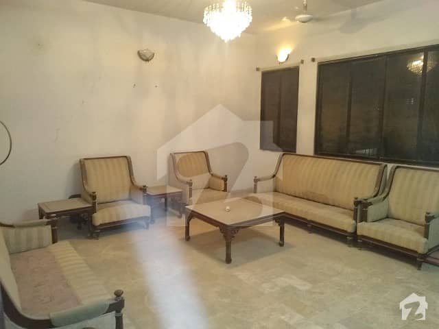 نارتھ ناظم آباد ۔ بلاک ایچ نارتھ ناظم آباد کراچی میں 6 کمروں کا 9 مرلہ مکان 3.6 کروڑ میں برائے فروخت۔