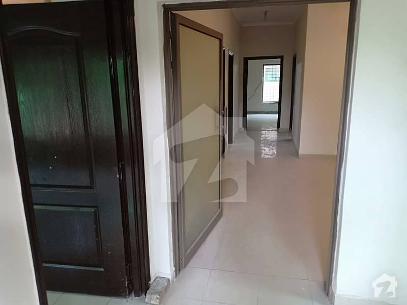 Askari 10 House Four Bed Rooms Five Washrooms Available For Rent
