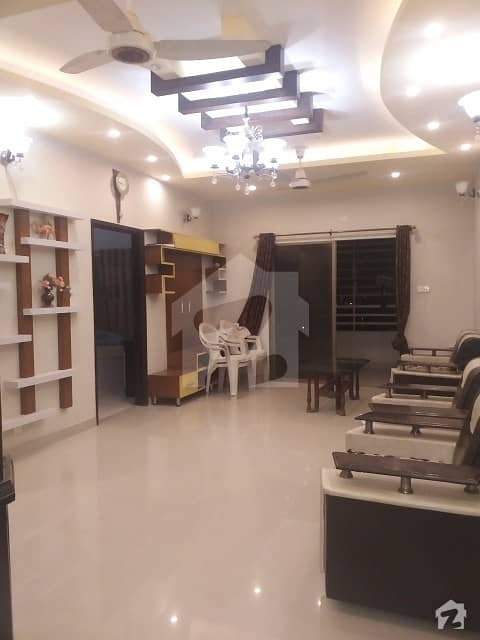 رائل رسدنکے گلشنِ اقبال ٹاؤن کراچی میں 4 کمروں کا 8 مرلہ فلیٹ 1.95 کروڑ میں برائے فروخت۔
