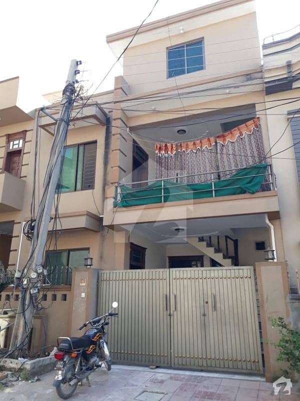 پاکستان ٹاؤن اسلام آباد میں 4 کمروں کا 6 مرلہ مکان 1.25 کروڑ میں برائے فروخت۔