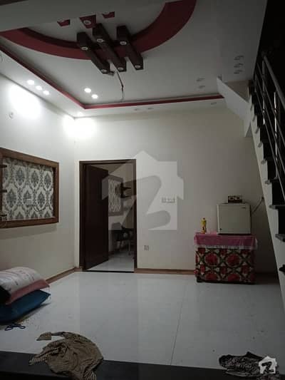 فاروق کالونی لاہور میں 4 کمروں کا 3 مرلہ مکان 35 ہزار میں کرایہ پر دستیاب ہے۔
