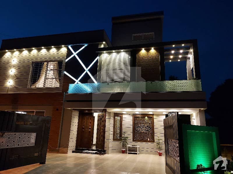 12 Marla Corner Classic Luxury Brand New House For Sale In Bahria Town Lahore
