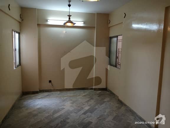 ناظم آباد کراچی میں 2 کمروں کا 4 مرلہ فلیٹ 22 ہزار میں کرایہ پر دستیاب ہے۔
