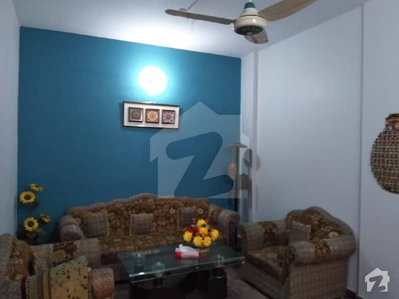 Flat Of 850  Square Feet Available In Gulistan-E-Jauhar