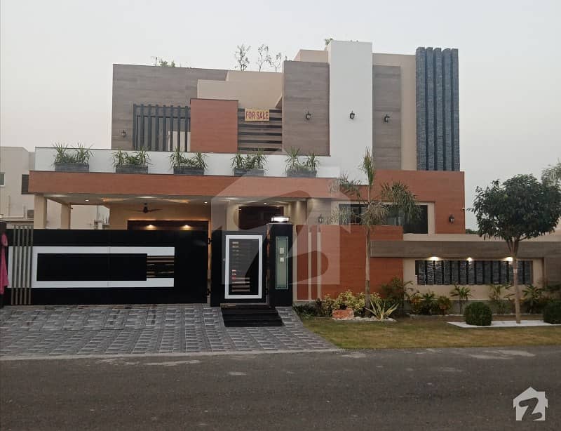 ڈی ایچ اے فیز 6 - بلاک ایل فیز 6 ڈیفنس (ڈی ایچ اے) لاہور میں 5 کمروں کا 1 کنال مکان 6.2 کروڑ میں برائے فروخت۔