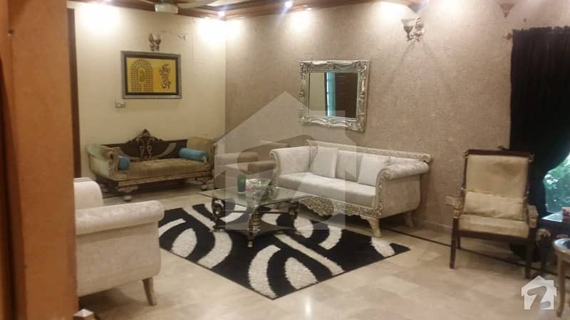 گارڈن ٹاؤن - ابو بھکر بلاک گارڈن ٹاؤن لاہور میں 5 کمروں کا 2 کنال مکان 10 کروڑ میں برائے فروخت۔
