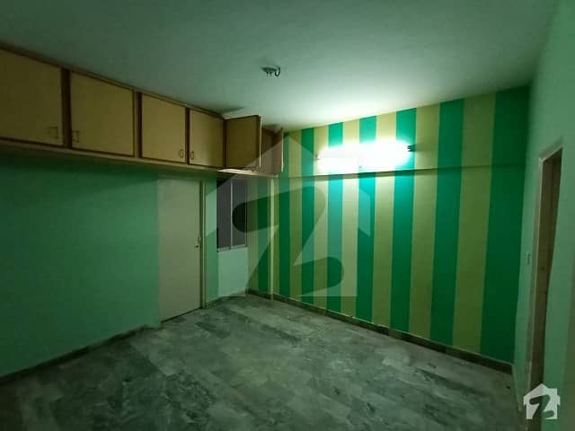 Flat Of 850  Square Feet In North Karachi Is Available