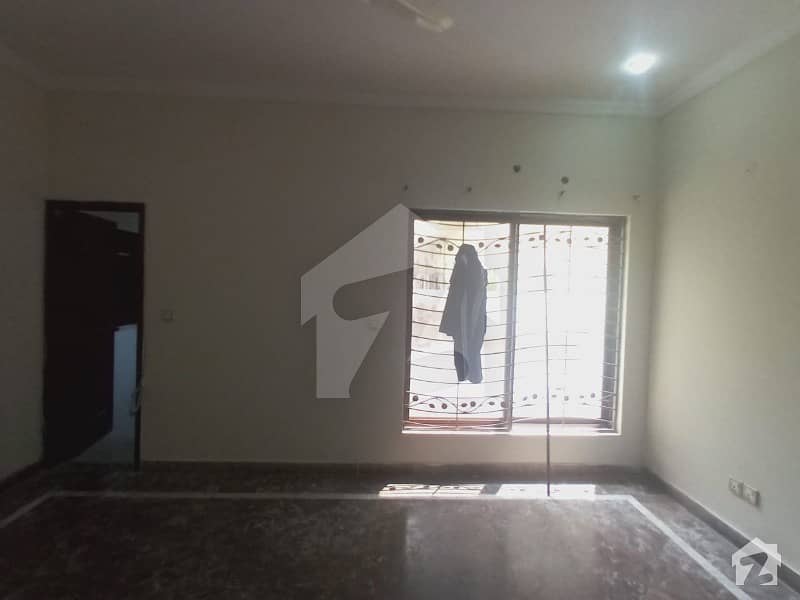 10 Marla Lower Portion Available For Rent In Tariq Garden Lahore