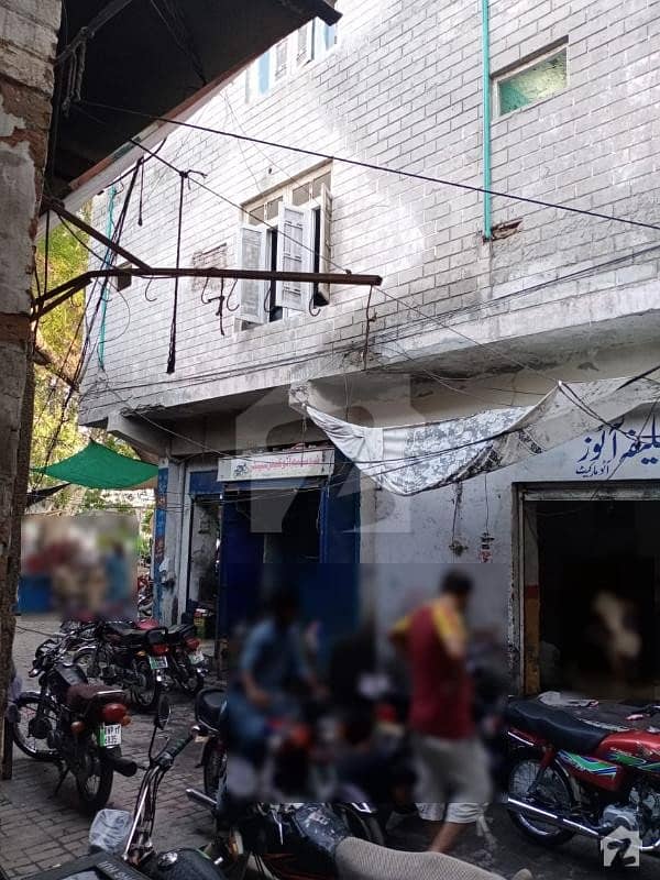 Shop Of 225  Square Feet Available In Shahi Road