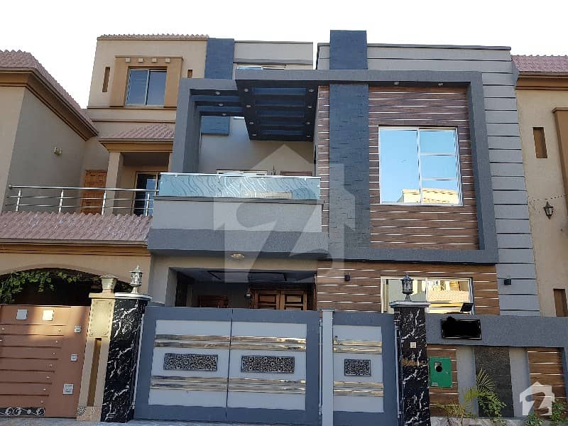 5 Marla Brand New Luxurious Classic House For Rent In Bahria Town Lahore