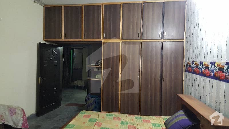 ملتان روڈ لاہور میں 4 کمروں کا 5 مرلہ مکان 1.4 کروڑ میں برائے فروخت۔