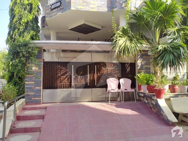 گلستانِِ جوہر ۔ بلاک 16 گلستانِ جوہر کراچی میں 11 کمروں کا 10 مرلہ مکان 4.35 کروڑ میں برائے فروخت۔
