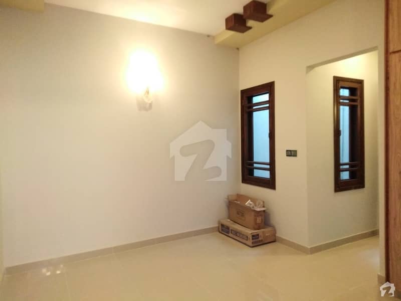 ڈی ایچ اے فیز 7 ایکسٹینشن ڈی ایچ اے ڈیفینس کراچی میں 4 کمروں کا 4 مرلہ مکان 3.5 کروڑ میں برائے فروخت۔
