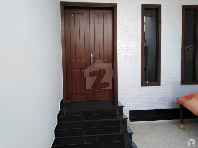 ڈی ایچ اے فیز 7 ایکسٹینشن ڈی ایچ اے ڈیفینس کراچی میں 4 کمروں کا 5 مرلہ مکان 3.9 کروڑ میں برائے فروخت۔