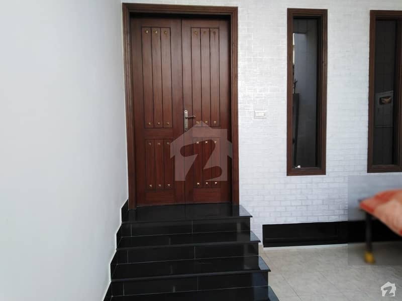 100 Square Yards House Ideally Situated In DHA Defence