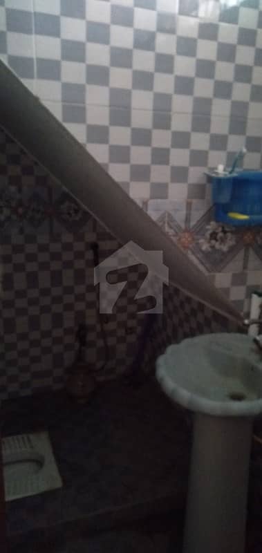 House Sized 540 Square Feet Is Available For Sale In Latifabad House Sized 540 Square Feet Is Available For Sale In Latifabad