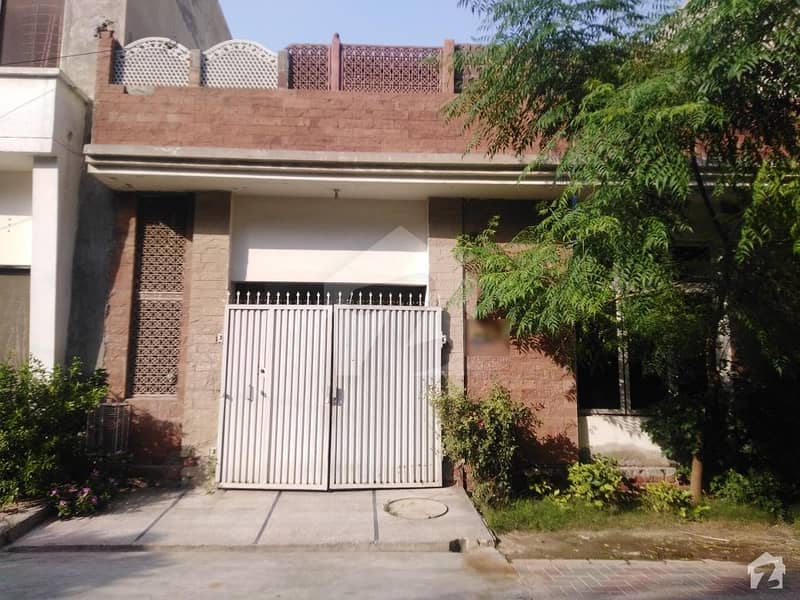 In PCSIR Housing Scheme 5 Marla House For Sale