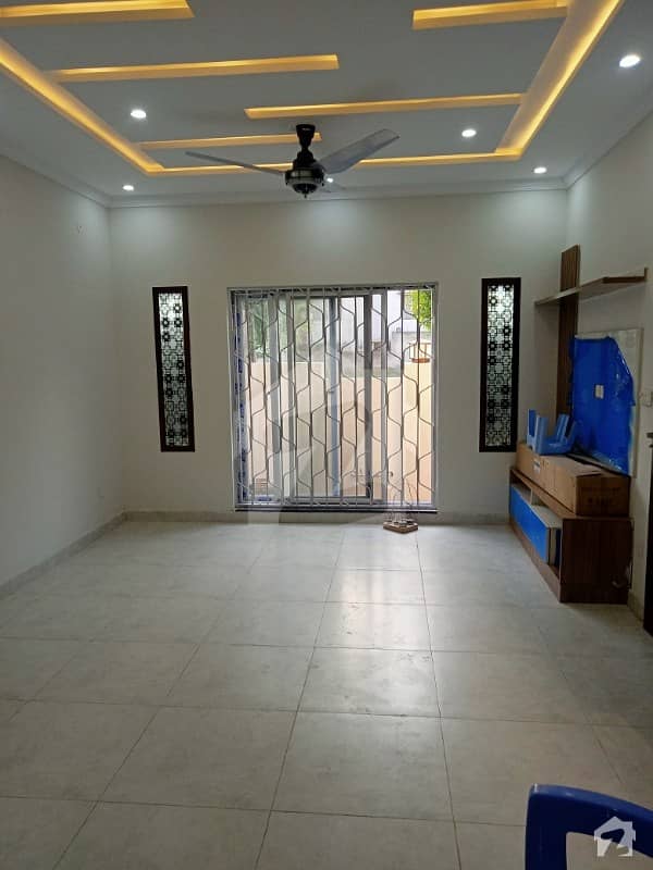 5 Marla House Available For Rent In Bahria Town Lhr