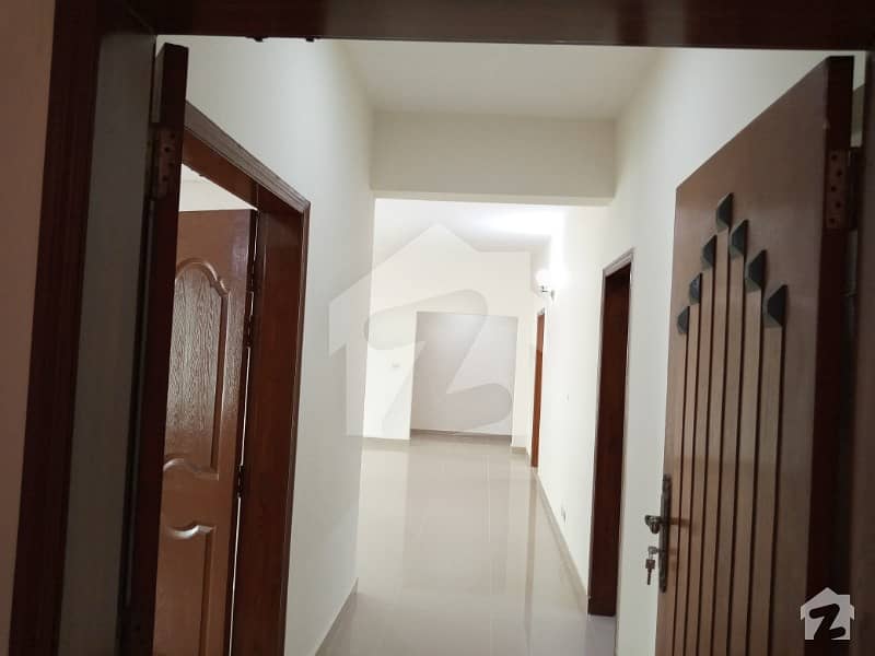 1st Floor 3 Beds 10 Marla Brand New Flat In Askari 11