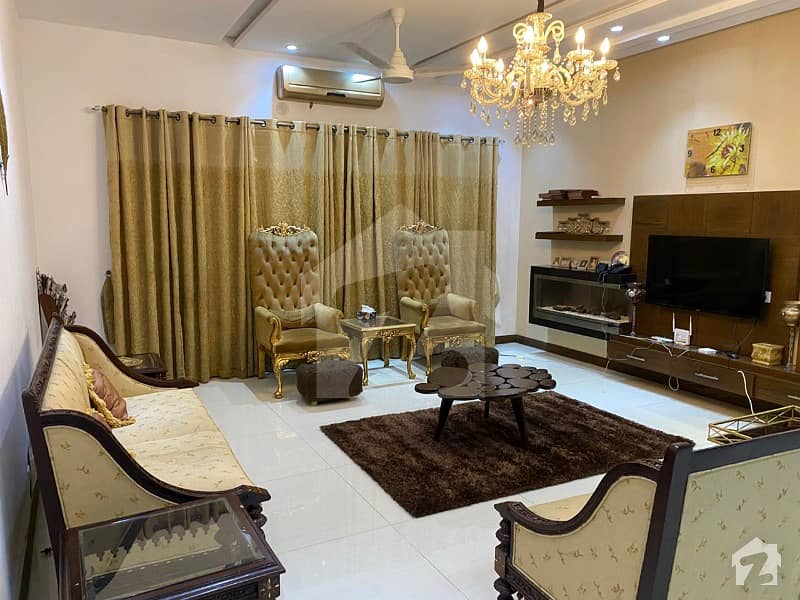 ڈی ایچ اے فیز 6 - بلاک کے فیز 6 ڈیفنس (ڈی ایچ اے) لاہور میں 5 کمروں کا 1 کنال مکان 4.9 کروڑ میں برائے فروخت۔