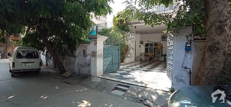 House No 24 Alpine Street Cavalry Ground Lahore House No 24 Alpine Street Cavalry Ground Lahore