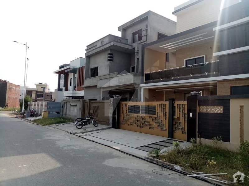 10 Marla House Situated In Master City Housing Scheme For Sale