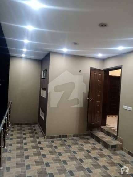 ماڈل ٹاؤن لاہور میں 5 کمروں کا 2.35 کنال مکان 1 ہزار میں برائے فروخت۔