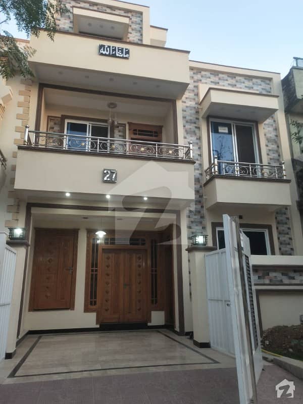 Brand New  25x40 Luxury Style House For Sale
